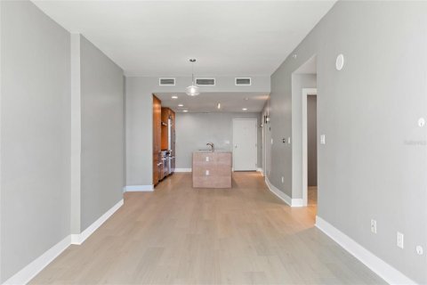 Condo in Tampa, Florida, 2 bedrooms  № 1775607 - photo 11