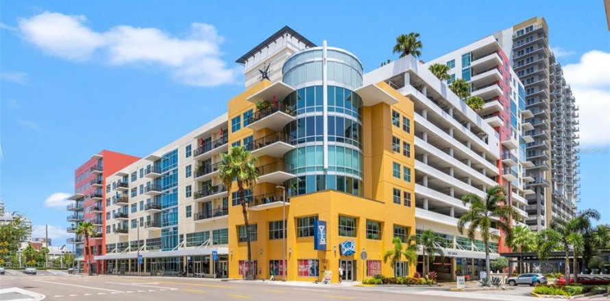 Condominio en Tampa, Florida, 2 dormitorios № 1775607