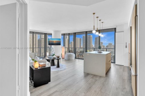 Copropriété à louer à Miami, Floride: 2 chambres, 101.82 m2 № 2046326 - photo 4