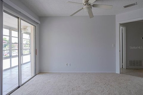 Condo in Vero Beach, Florida, 2 bedrooms  № 1537470 - photo 28