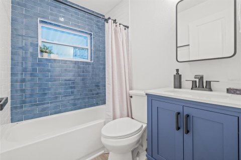 House in Saint Petersburg, Florida 2 bedrooms, 66.89 sq.m. № 1903972 - photo 19