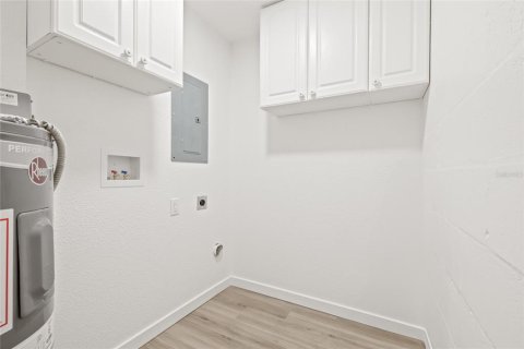 House in Saint Petersburg, Florida 2 bedrooms, 66.89 sq.m. № 1903972 - photo 25