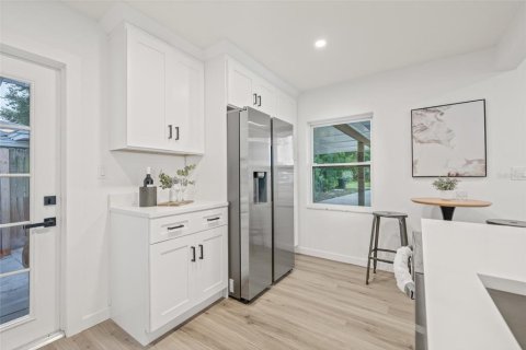 House in Saint Petersburg, Florida 2 bedrooms, 66.89 sq.m. № 1903972 - photo 15