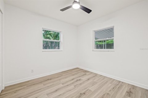 House in Saint Petersburg, Florida 2 bedrooms, 66.89 sq.m. № 1903972 - photo 22