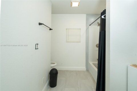 Villa ou maison à louer à Lehigh Acres, Floride: 3 chambres № 1951121 - photo 8