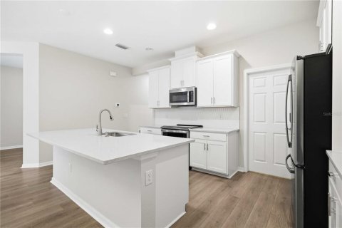 Villa ou maison à louer à Bradenton, Floride: 2 chambres, 151.15 m2 № 2155924 - photo 8