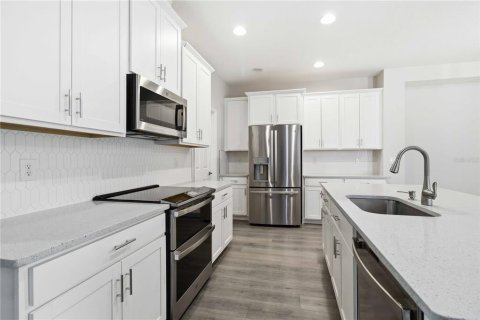 Villa ou maison à louer à Bradenton, Floride: 2 chambres, 151.15 m2 № 2155924 - photo 10