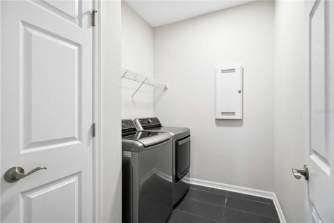 Villa ou maison à louer à Bradenton, Floride: 2 chambres, 151.15 m2 № 2155924 - photo 27