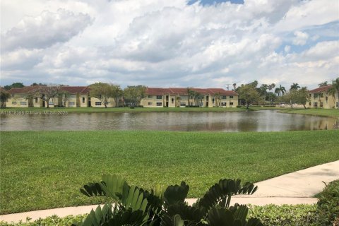 Condominio en alquiler en Sunrise, Florida, 1 dormitorio, 69.03 m2 № 1973257 - foto 23