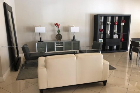 Condominio en alquiler en Sunrise, Florida, 1 dormitorio, 69.03 m2 № 1973257 - foto 27