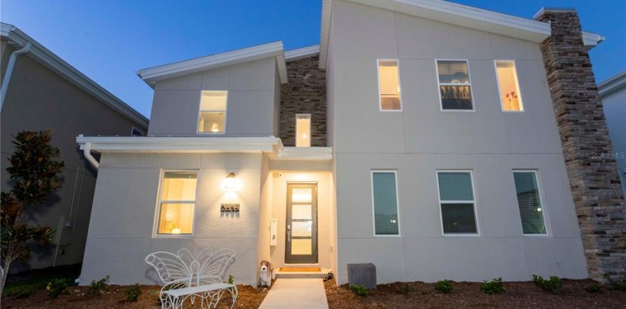Casa en Kissimmee, Florida 9 dormitorios, 398.46 m2 № 1681977