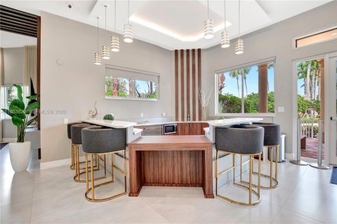 House in Pembroke Pines, Florida 4 bedrooms, 251.67 sq.m. № 2011964 - photo 10