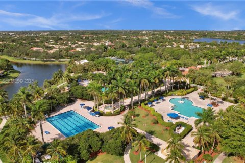 House in Pembroke Pines, Florida 4 bedrooms, 251.67 sq.m. № 2011964 - photo 29