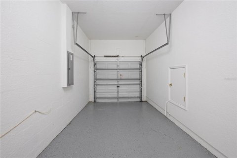 House in Tampa, Florida 3 bedrooms, 126.81 sq.m. № 1919367 - photo 17