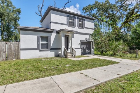 House in Tampa, Florida 3 bedrooms, 126.81 sq.m. № 1919367 - photo 2