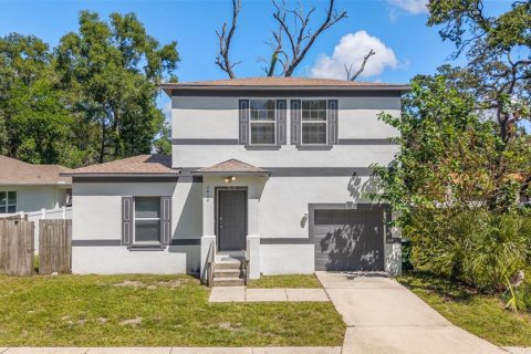 House in Tampa, Florida 3 bedrooms, 126.81 sq.m. № 1919367 - photo 1