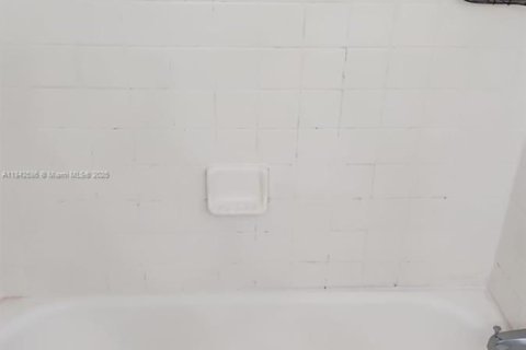 Condominio en venta en Miami, Florida, 35.77 m2 № 1845621 - foto 7