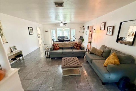 Propiedad comercial en venta en Lakeland, Florida, 249.16 m2 № 2376714 - foto 25