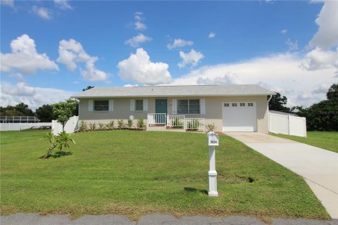 Casa en Punta Gorda, Florida 2 dormitorios, 112.78 m2 № 2362368