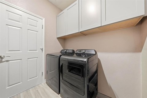 Casa en venta en Davenport, Florida, 3 dormitorios, 194.35 m2 № 2227522 - foto 17