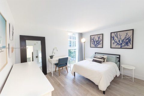 Copropriété à louer à Miami Beach, Floride: 1 chambre, 53.7 m2 № 1946696 - photo 2