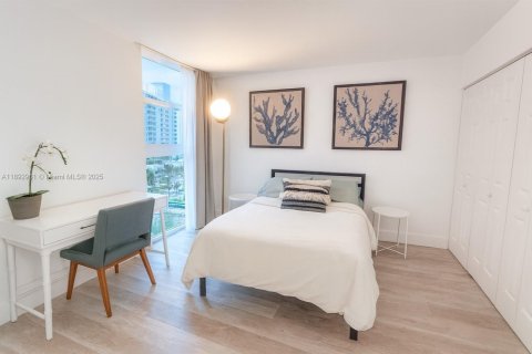 Copropriété à louer à Miami Beach, Floride: 1 chambre, 53.7 m2 № 1946696 - photo 1
