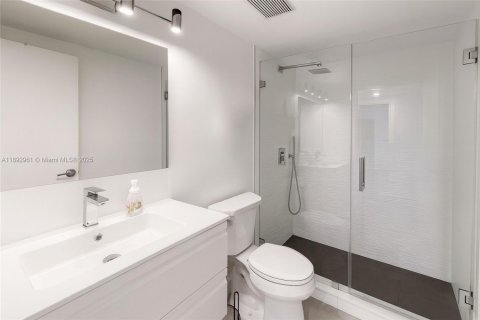 Copropriété à louer à Miami Beach, Floride: 1 chambre, 53.7 m2 № 1946696 - photo 7
