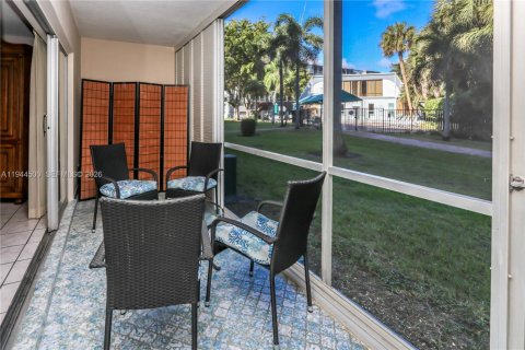 Купить кондоминиум в Халландейл-Бич, Флорида 2 спальни, 95.41м2, № 2001945 - фото 27