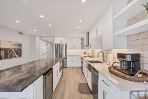 Купить кондоминиум в Сарасота, Флорида 5 комнат, 126.44м2, № 1837411 - фото 12