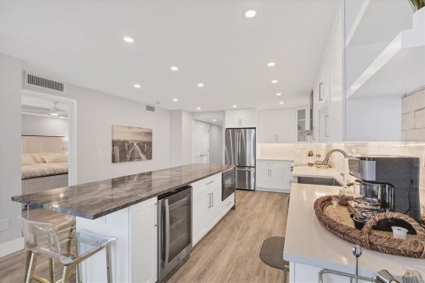 Купить кондоминиум в Сарасота, Флорида 5 комнат, 126.44м2, № 1837411 - фото 13