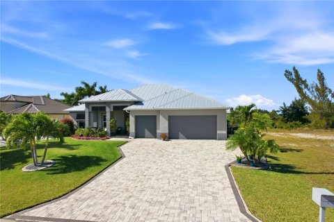 Villa ou maison à vendre à Cape Coral, Floride: 5 chambres, 249.72 m2 № 2127518 - photo 29