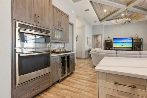 Villa ou maison à vendre à Cape Coral, Floride: 5 chambres, 249.72 m2 № 2127518 - photo 13