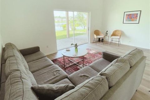 Casa en venta en Orlando, Florida, 5 dormitorios, 262.45 m2 № 1901912 - foto 8