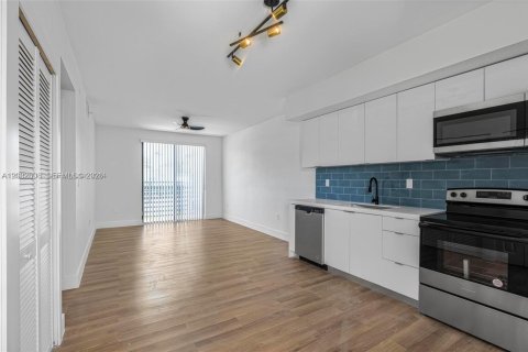 Apartamento en Miami, Florida 2 dormitorios, 92.9 m2 № 2085388