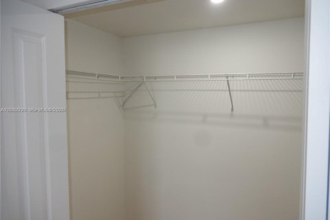 Appartement à louer à Miami, Floride: 2 chambres, 92.9 m2 № 2085388 - photo 11