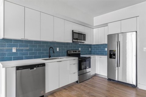 Appartement à louer à Miami, Floride: 2 chambres, 92.9 m2 № 2085388 - photo 4