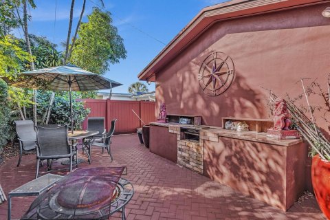 Casa en venta en Fort Lauderdale, Florida, 4 dormitorios, 165.92 m2 № 2262648 - foto 11