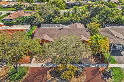 Casa en venta en Fort Lauderdale, Florida, 4 dormitorios, 165.92 m2 № 2262648 - foto 10