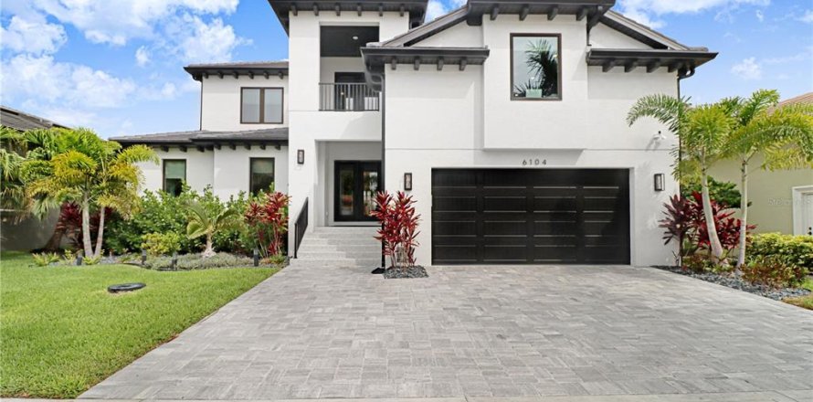 House in Apollo Beach, Florida 4 bedrooms, 363.62 sq.m. № 2207603