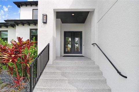 House in Apollo Beach, Florida 4 bedrooms, 363.62 sq.m. № 2207603 - photo 5