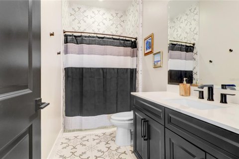 House in Apollo Beach, Florida 4 bedrooms, 363.62 sq.m. № 2207603 - photo 20