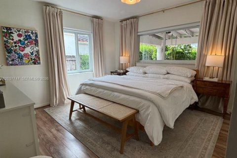 Casa en alquiler en Miami, Florida, 4 dormitorios № 2083609 - foto 8