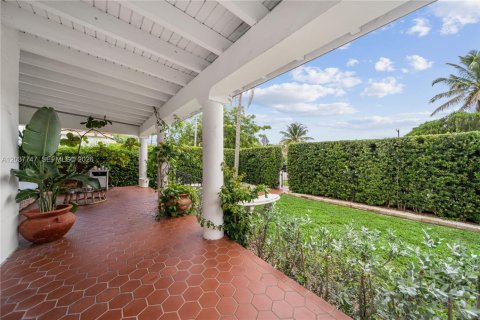 Casa en Miami, Florida 4 dormitorios № 2083609