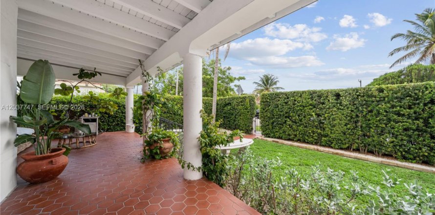 Casa en Miami, Florida 4 dormitorios № 2083609