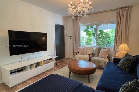 Casa en alquiler en Miami, Florida, 4 dormitorios № 2083609 - foto 5