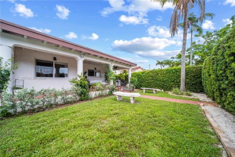 Casa en alquiler en Miami, Florida, 4 dormitorios № 2083609 - foto 4