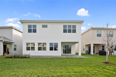 House in Westlake, Florida 5 bedrooms, 326.55 sq.m. № 1029680 - photo 1