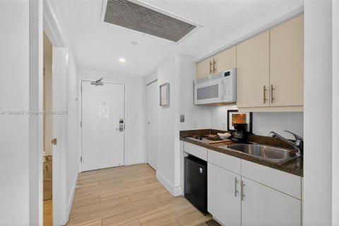 Condominio en venta en Miami, Florida, 3 dormitorios, 140.75 m2 № 2034318 - foto 22