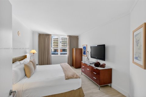 Condominio en venta en Miami, Florida, 3 dormitorios, 140.75 m2 № 2034318 - foto 14