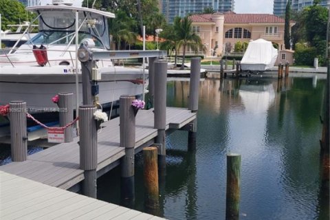 Adosado en venta en Sunny Isles Beach, Florida, 3 dormitorios, 210.42 m2 № 1967446 - foto 2